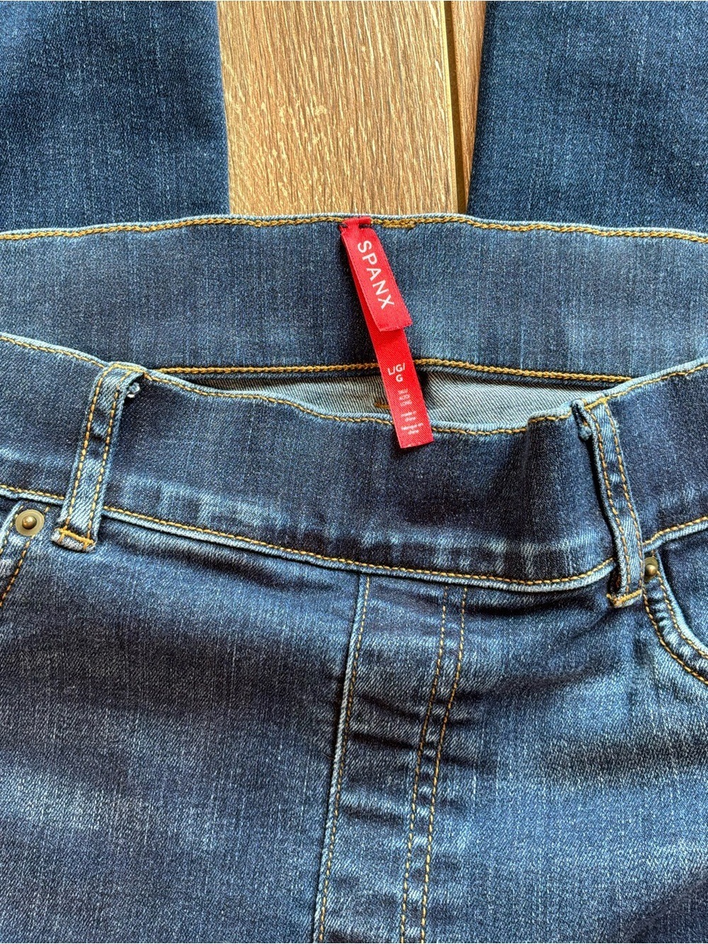 Spanx Flare Jeans with tummy control Size Large - Picture 5 of 8